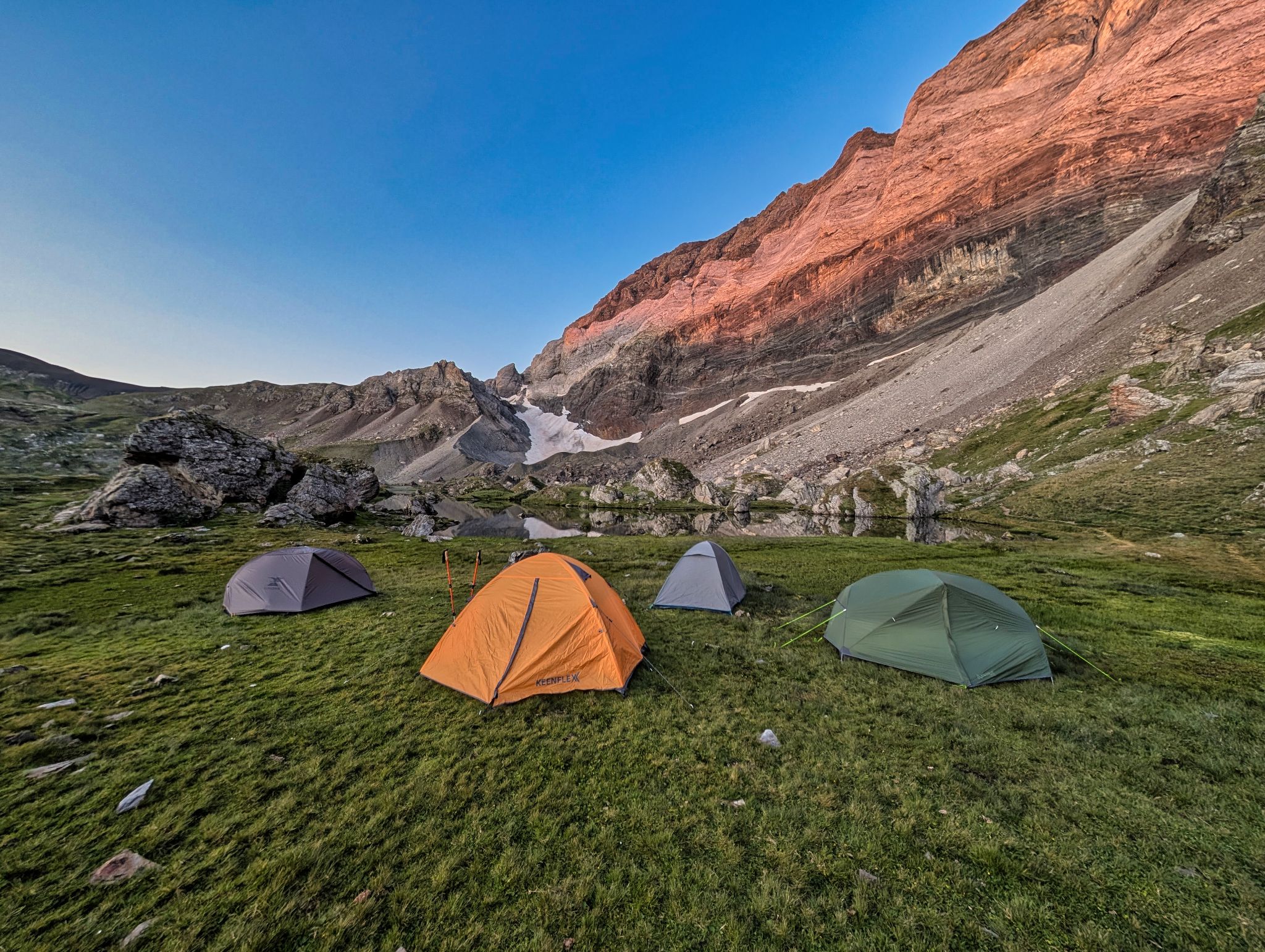 PXL 20250803 045439543