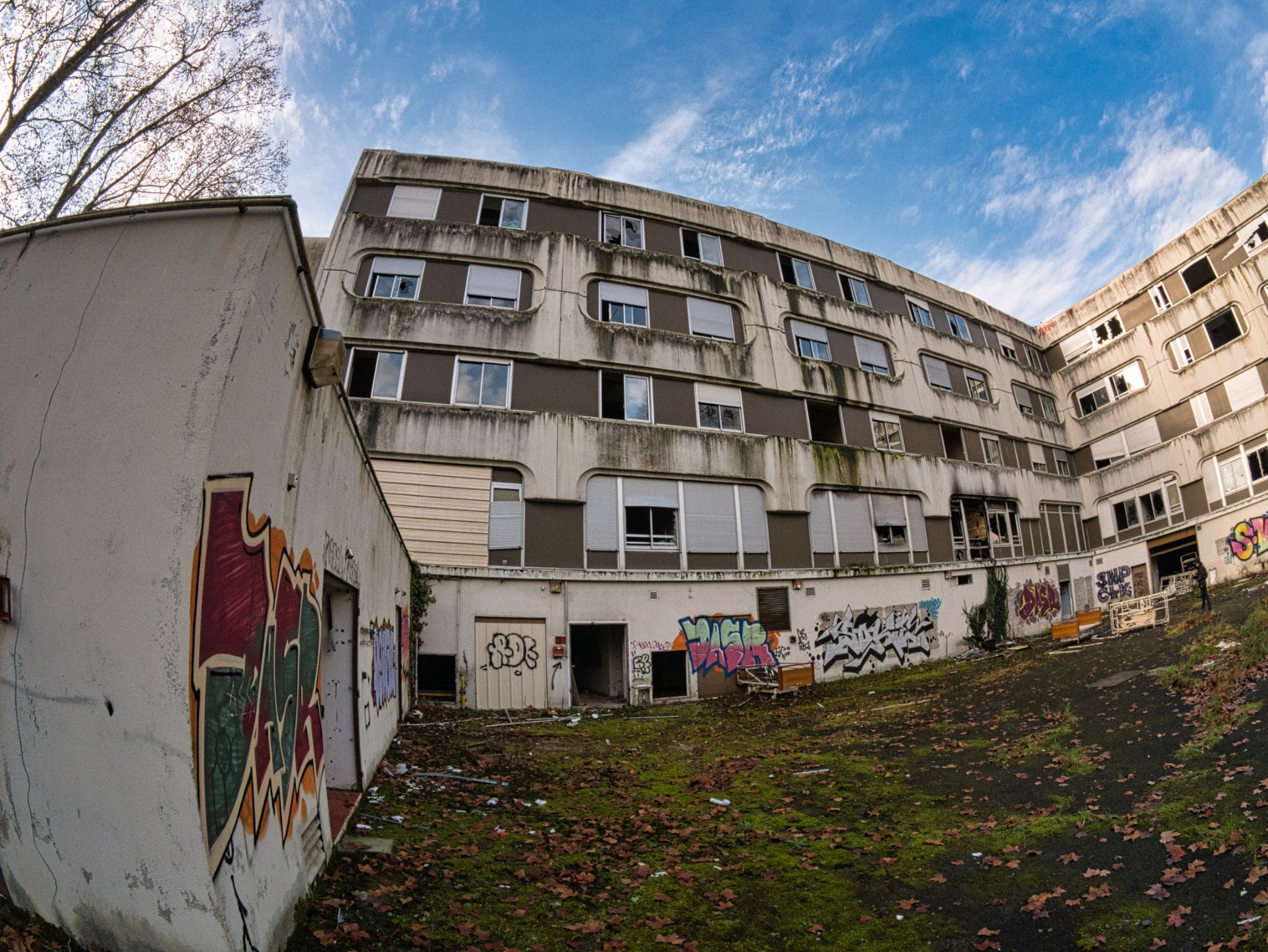 L'hôpital abandonné