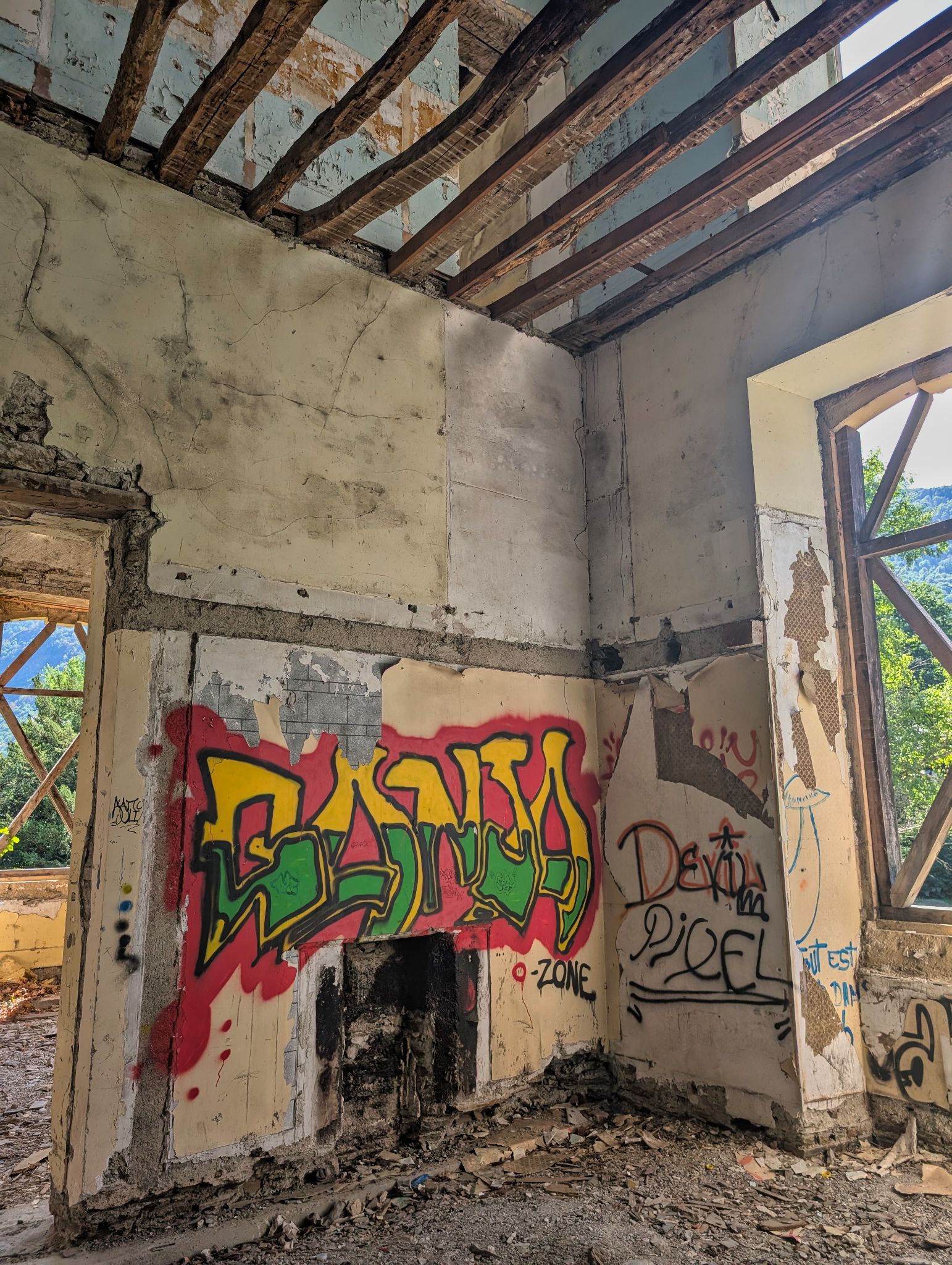 PXL 20250830 132335686