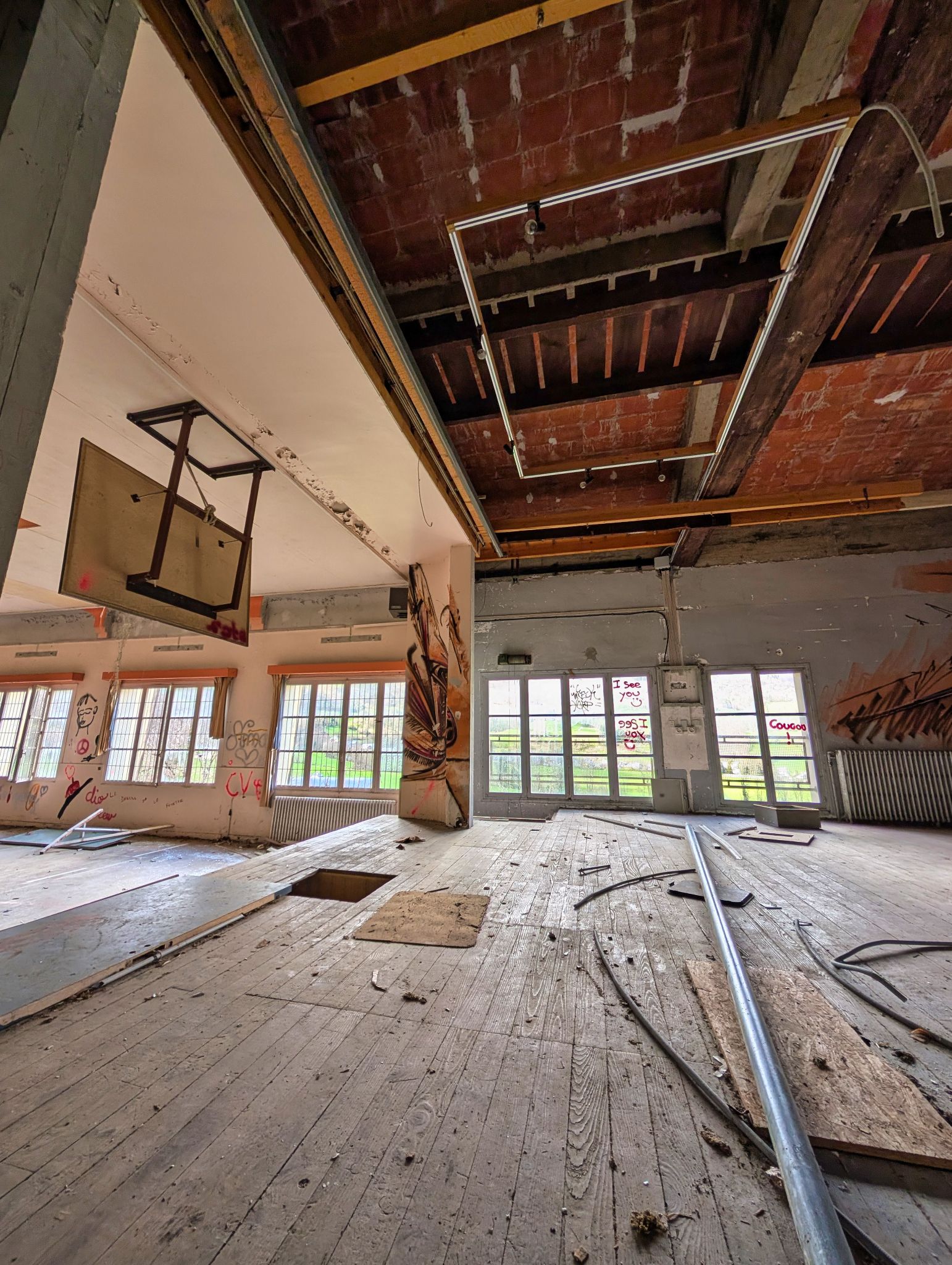 PXL 20250406 134219171