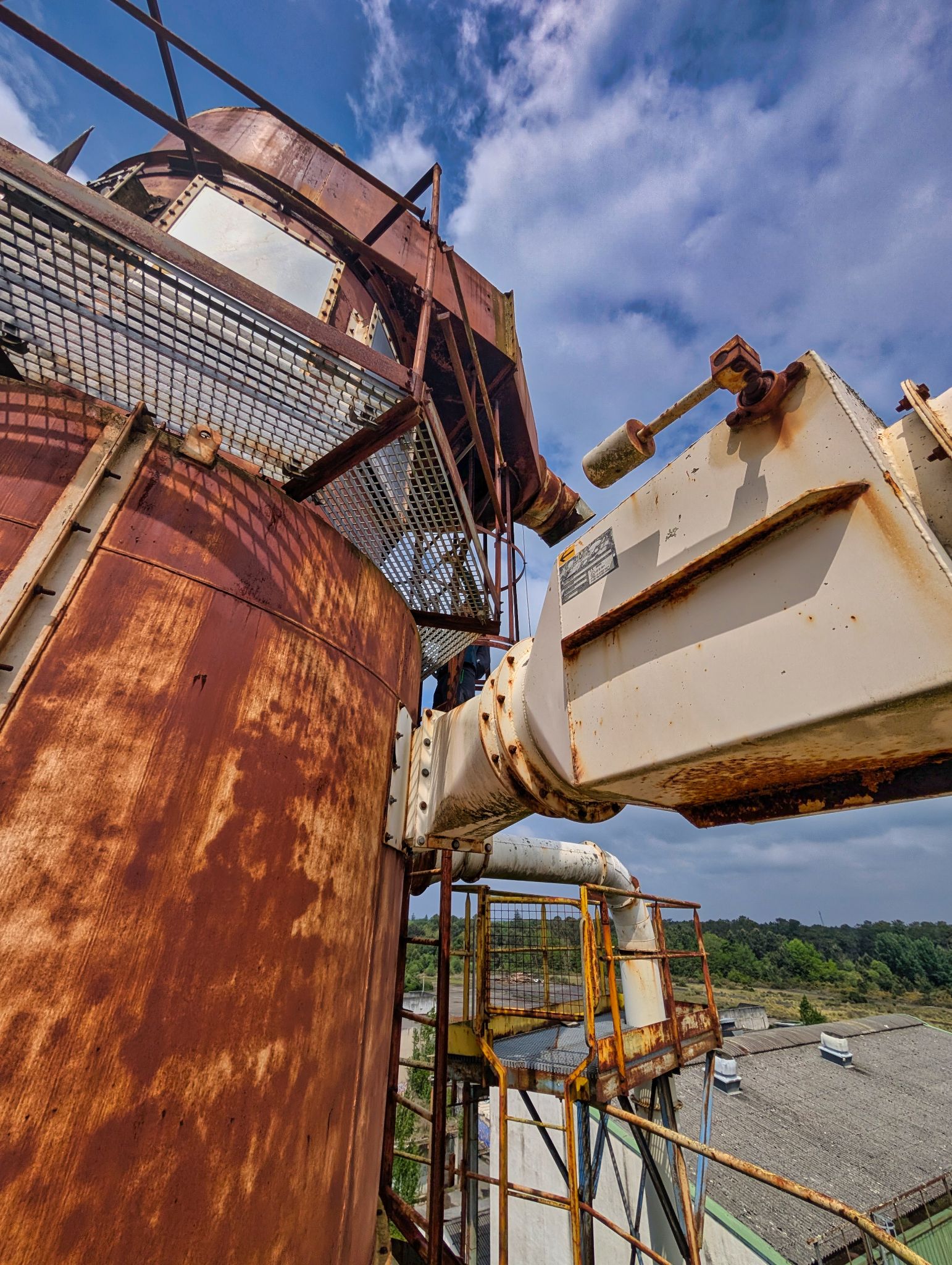 PXL 20250427 110311233