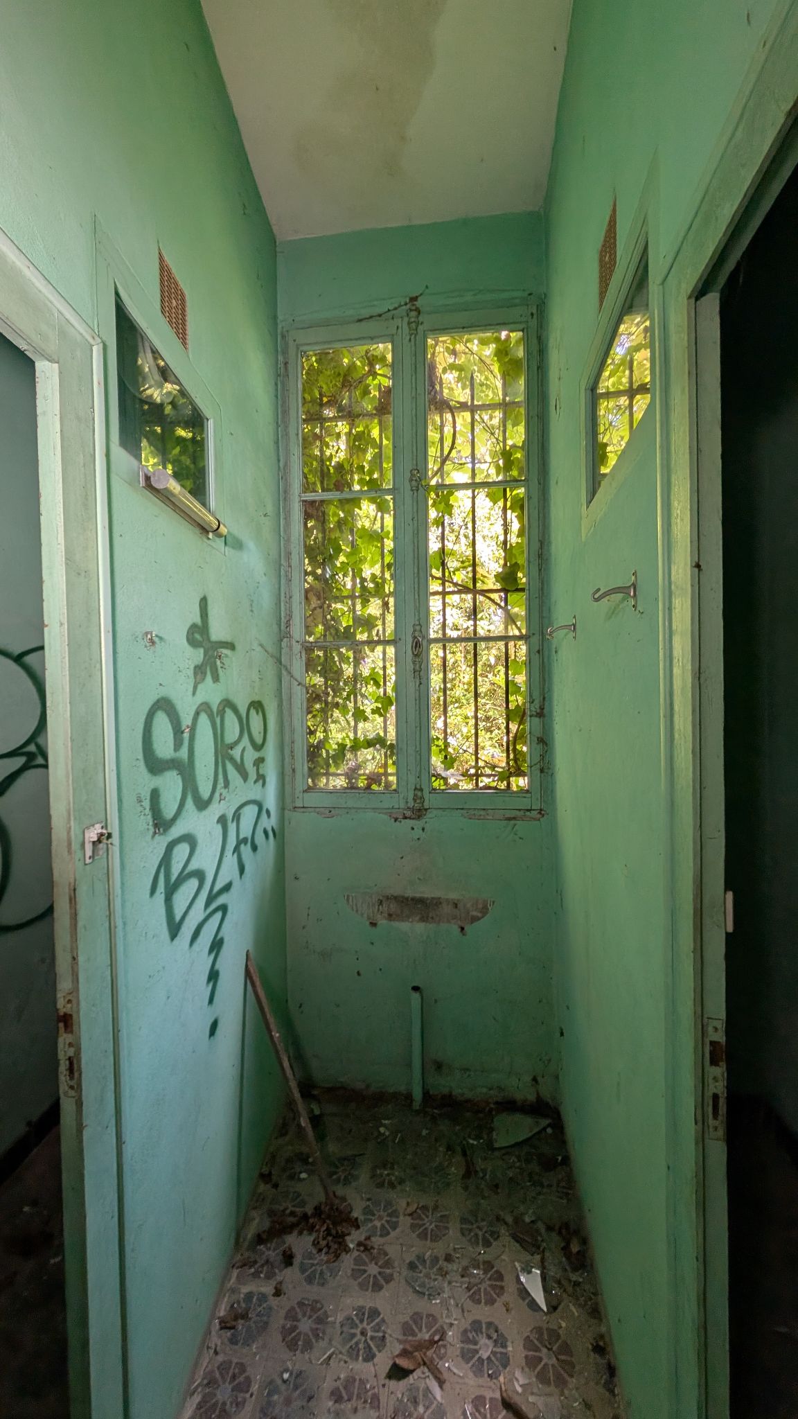 PXL 20260427 123840885