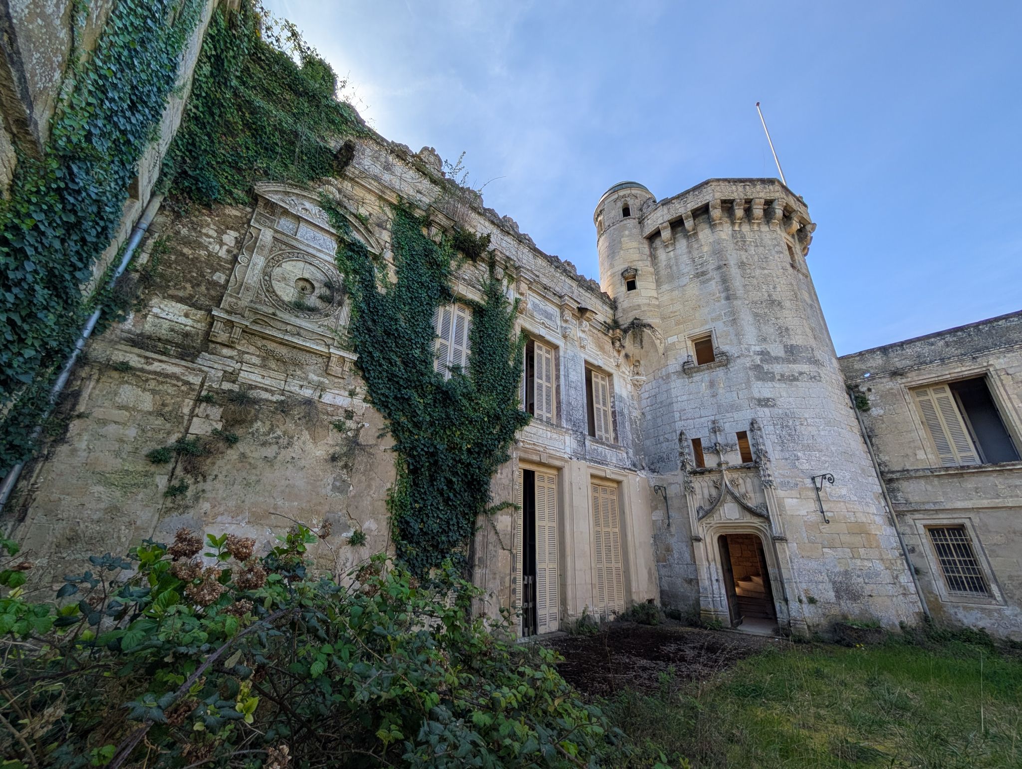 PXL 20260405 123607802